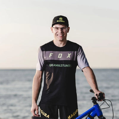 Kamil Stunts